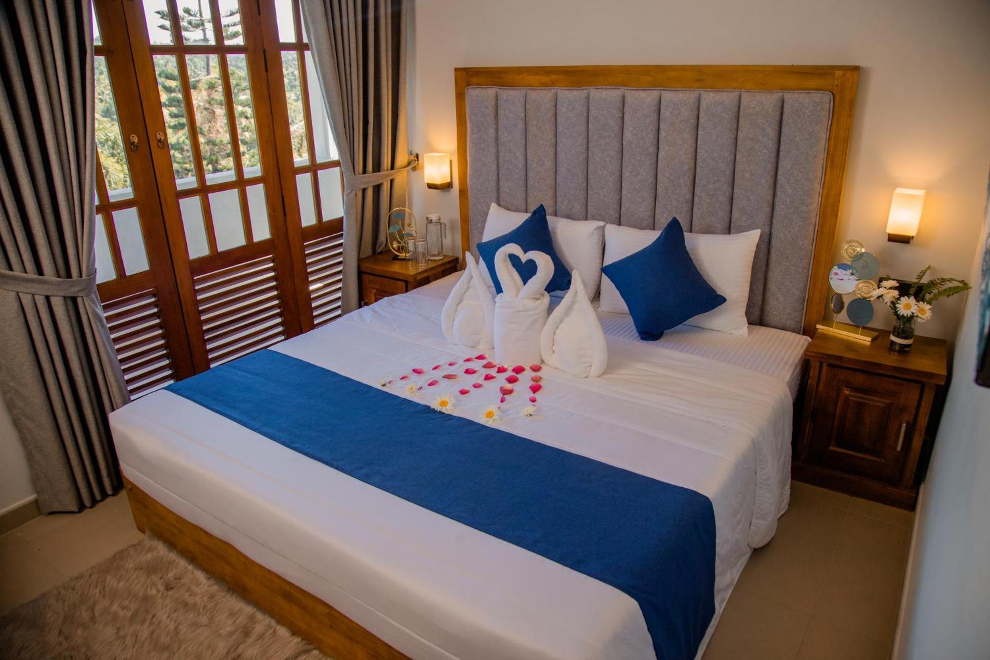 Golden Shower Inn Kandy Bagian luar foto